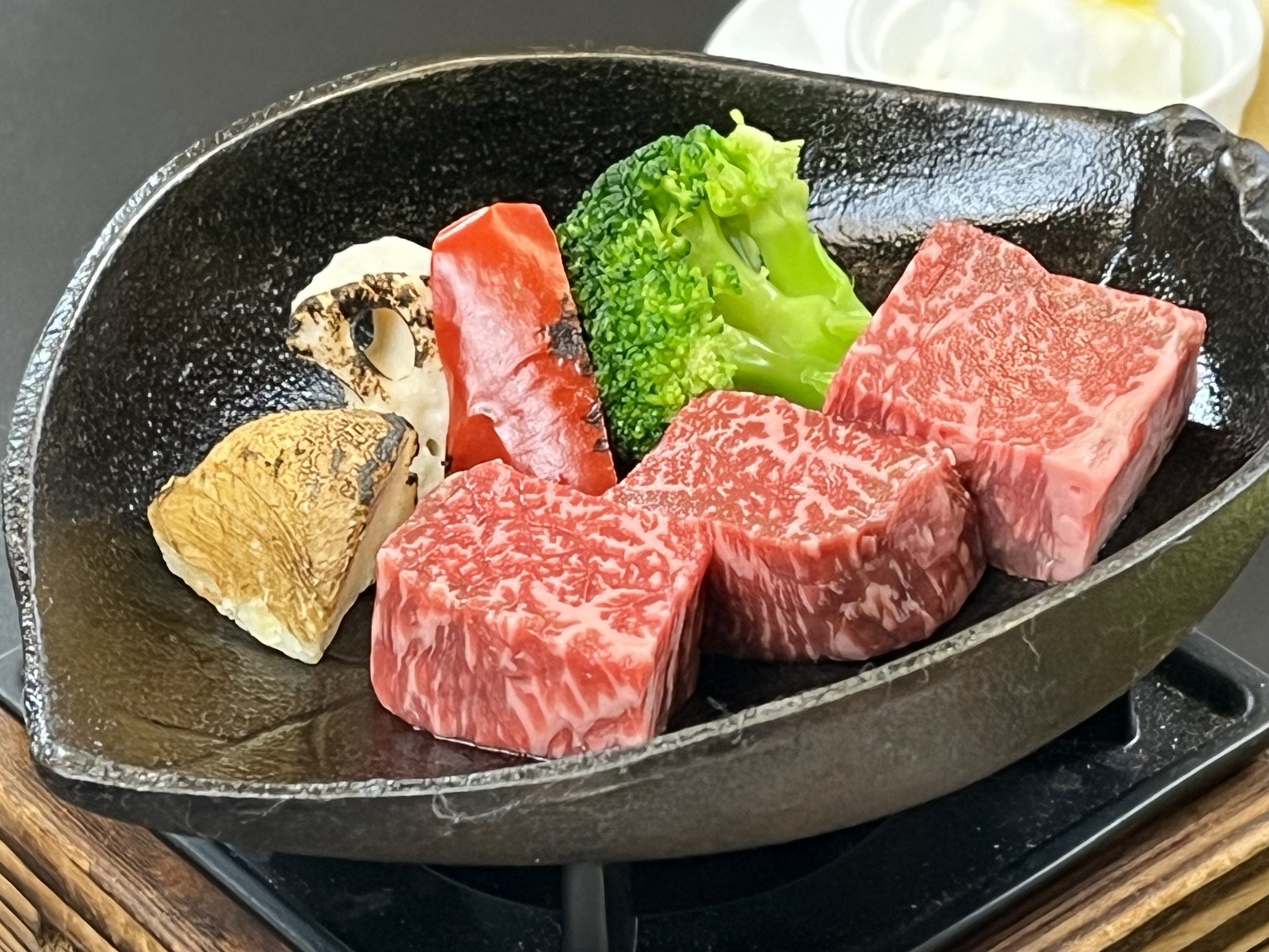 【うしざんまい】秋田錦牛御膳１泊２食スタンダードプラン