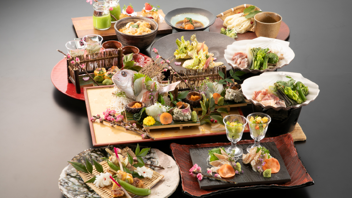 【春季2026年3月～5月】比内地鶏＆稲庭うどん会席　※画像は一部2名様分