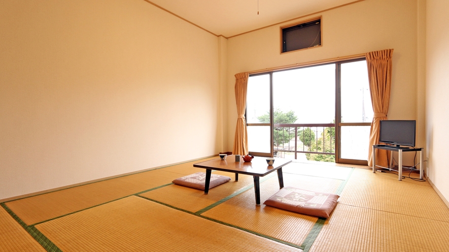 和室10畳◆シンプルながらも、明るさと温かさが伺えるお部屋です。