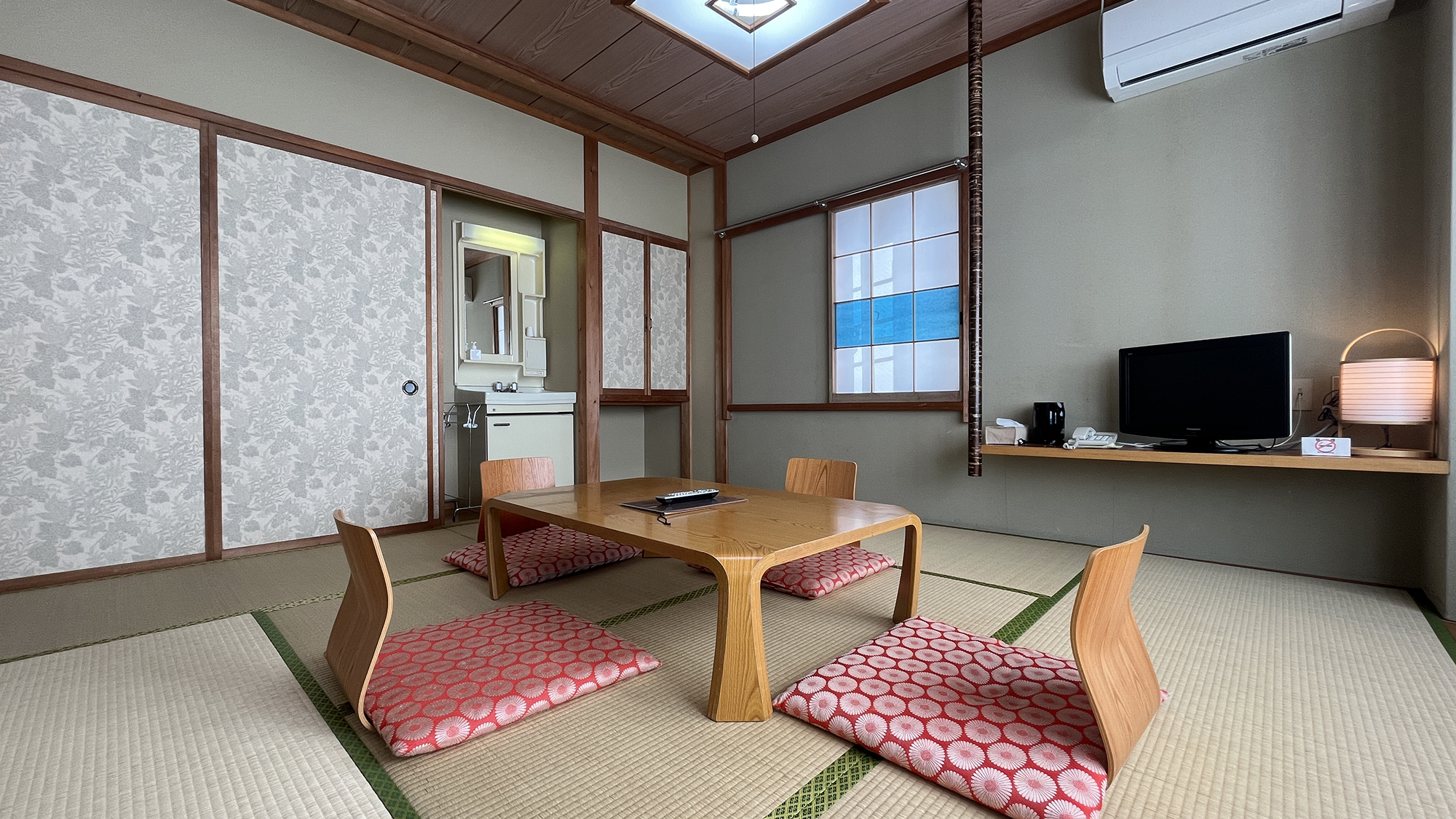 客室_【ゲレンデ側】和室8畳（221）