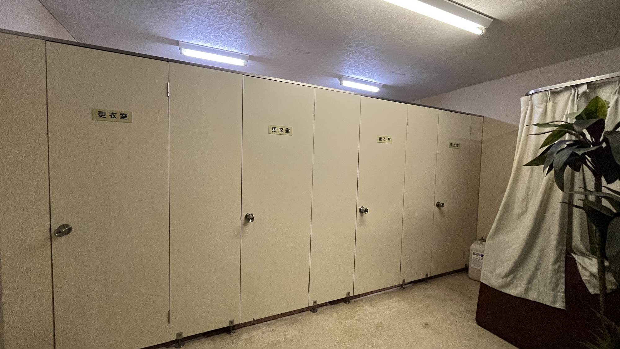 更衣室