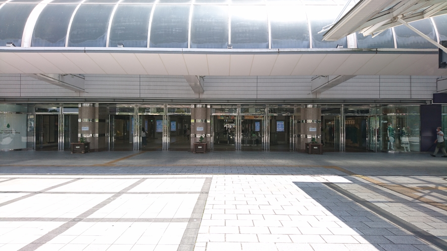 JR浜松駅北口出入口前