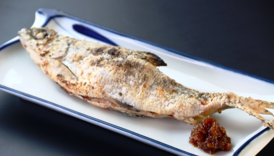 【夕食】川魚の塩焼き