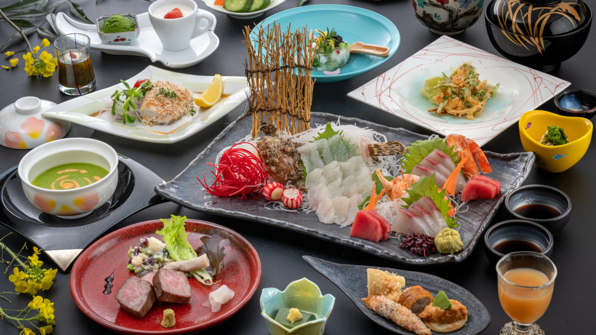 【夕食グレードアップ-優（Yu）会席2026-春イメージ】高級魚「虎魚（おこぜ）」姿造り、黒毛和牛ロ