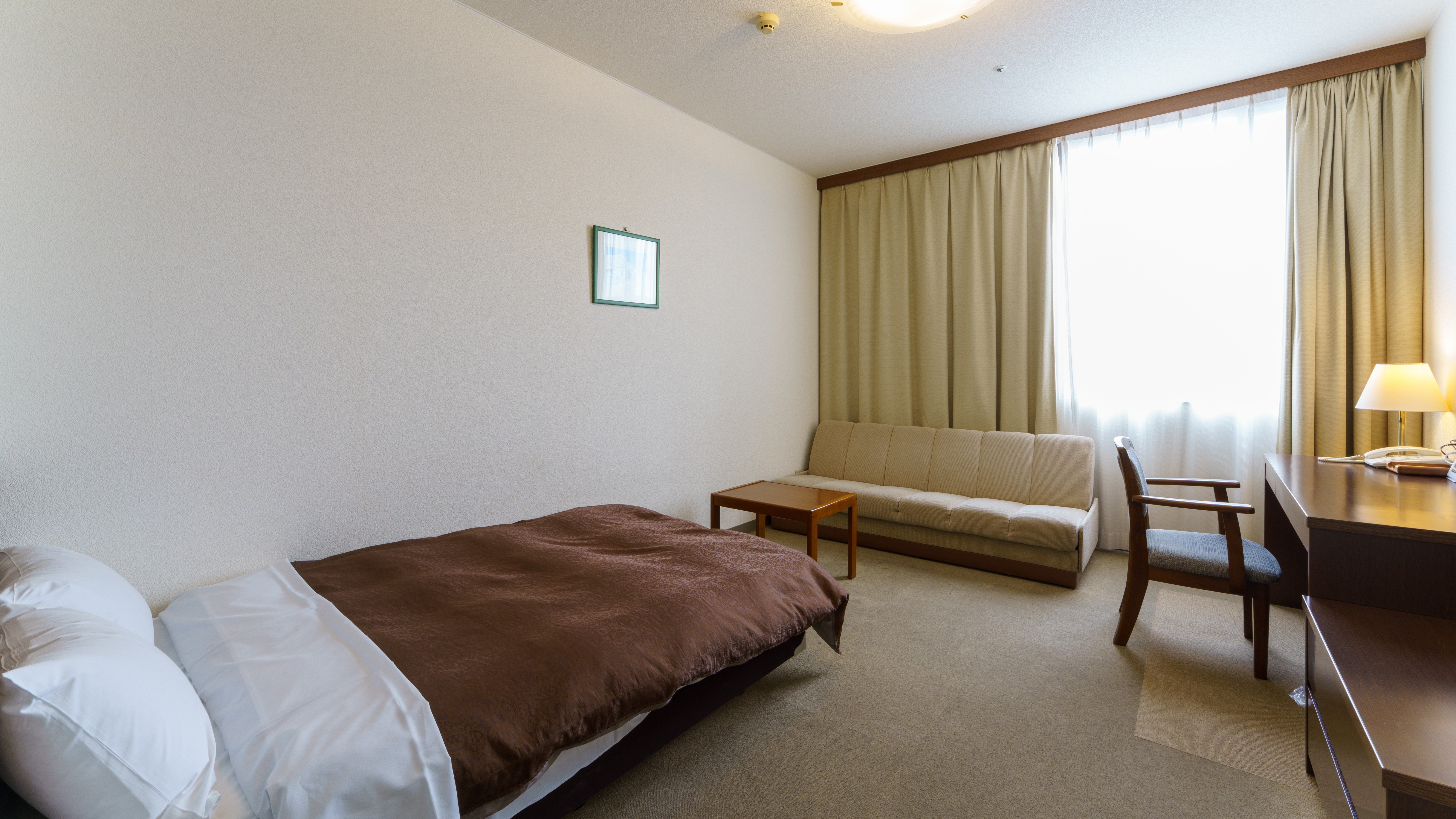 【シングルルーム】ゆったり１５㎡　禁煙