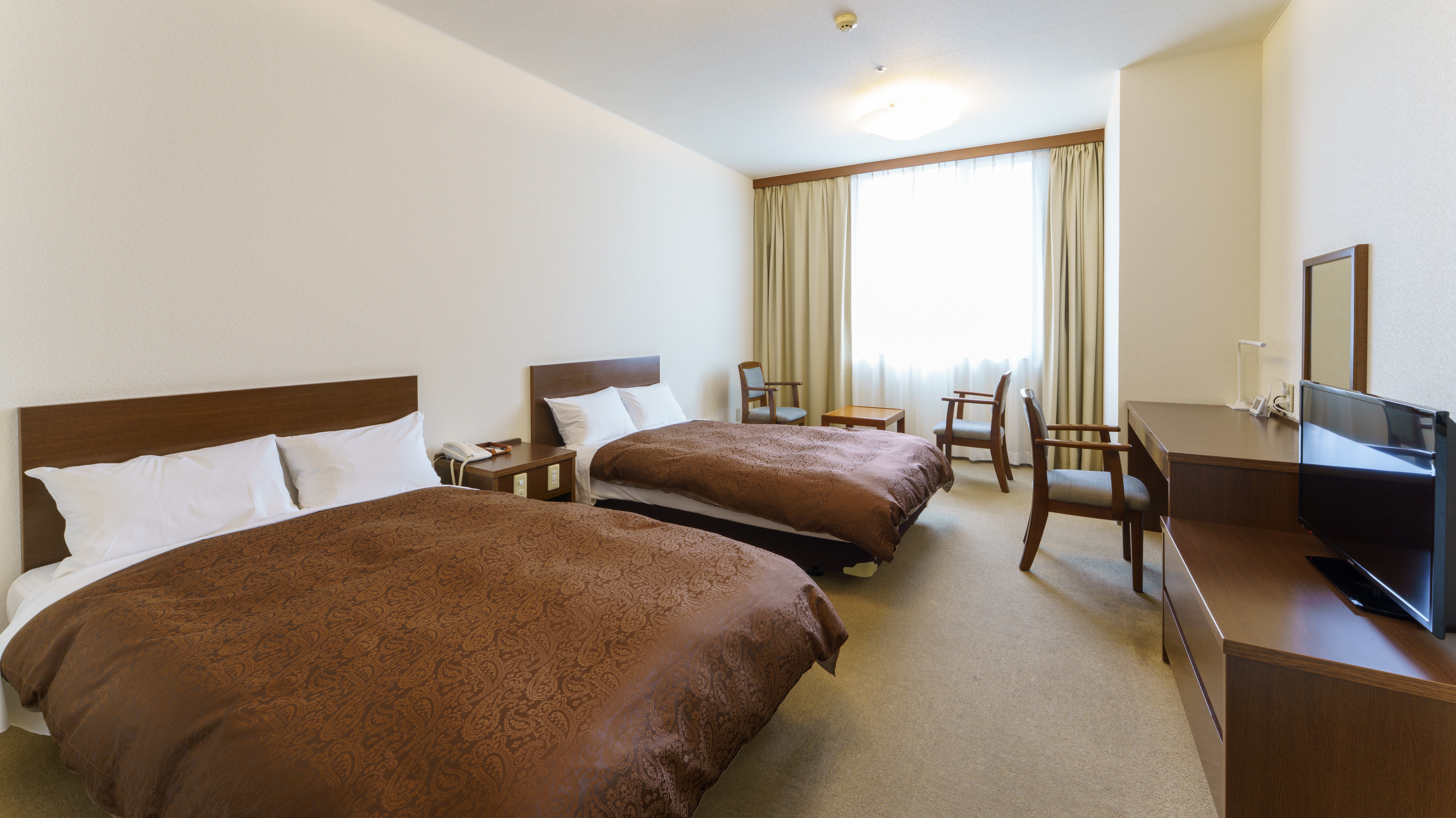 ゆったりツインルーム（定員２名）です。