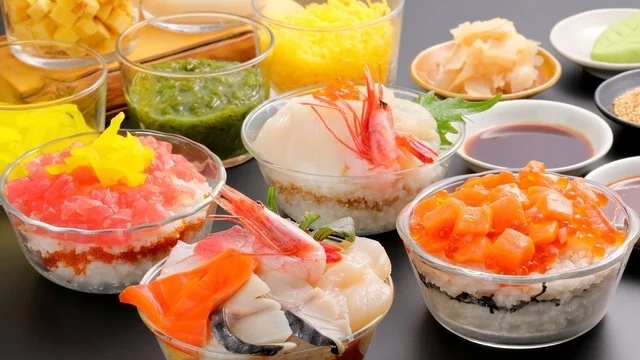 【ケーキみたいな海鮮丼と月替わりフェア】しこつこ夏ビュッフェ