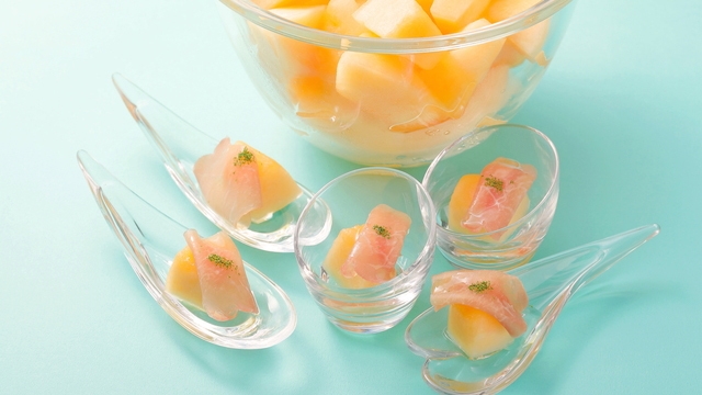 【まるで宝石！？な海鮮丼と月替わりフェア】しこつこ夏ビュッフェ