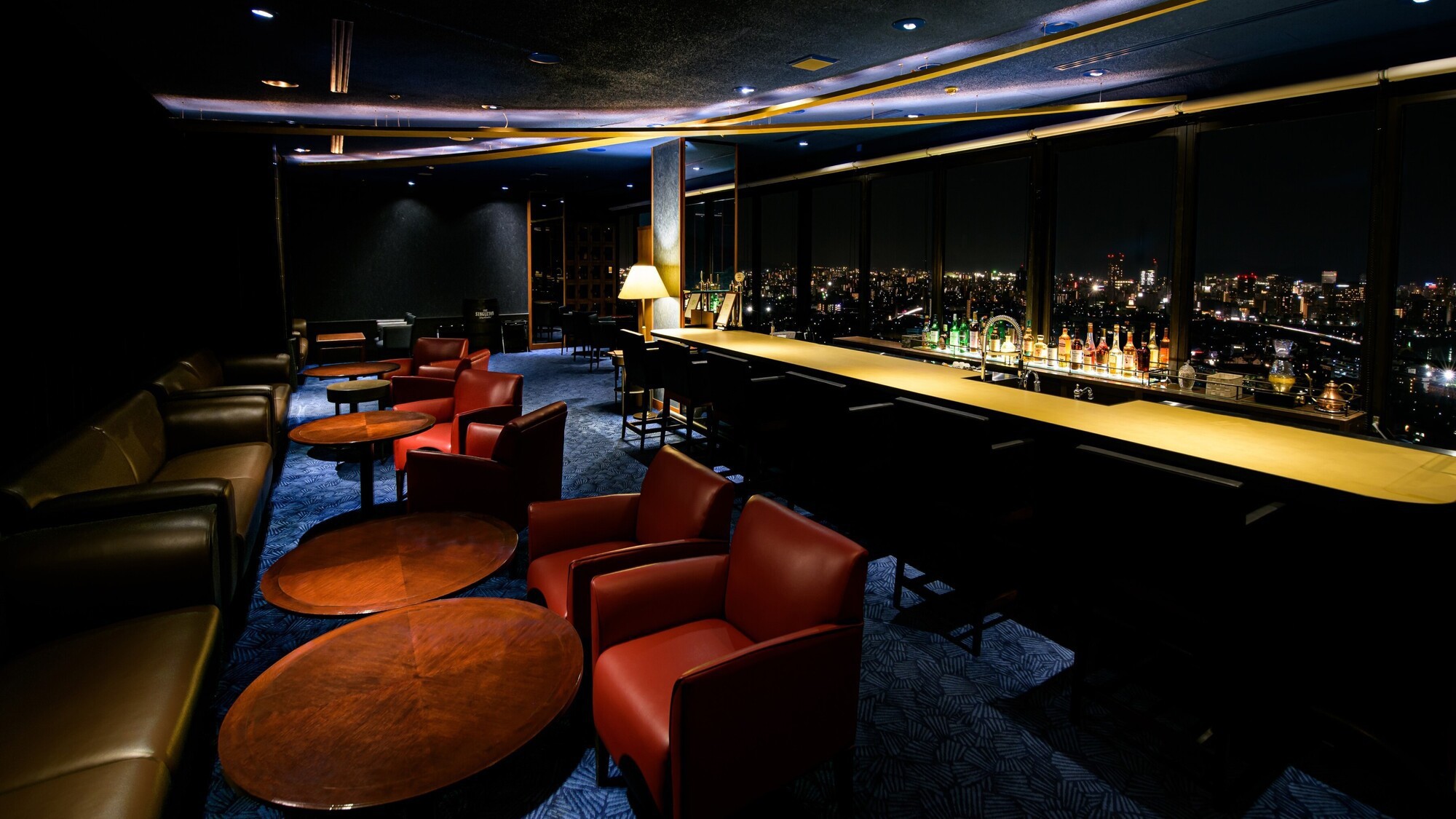 最上階Bar　シャトーノアール