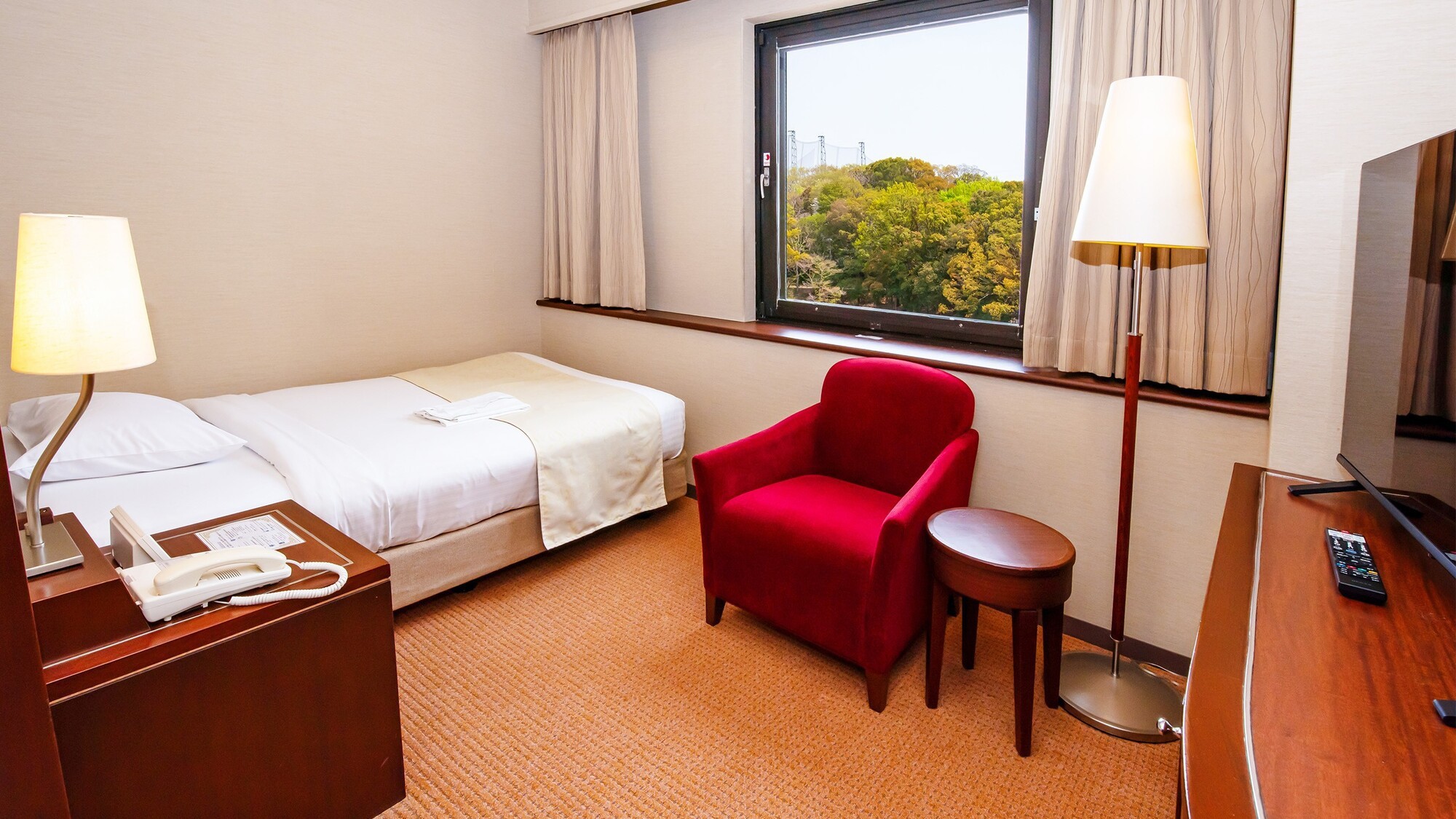 シングルルーム（15平米・山側）　禁煙フロア