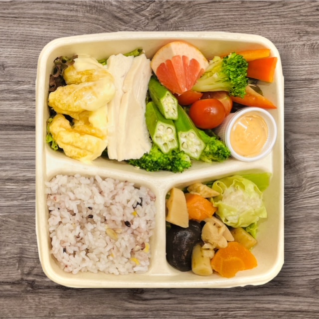 【彩り野菜のお弁当】