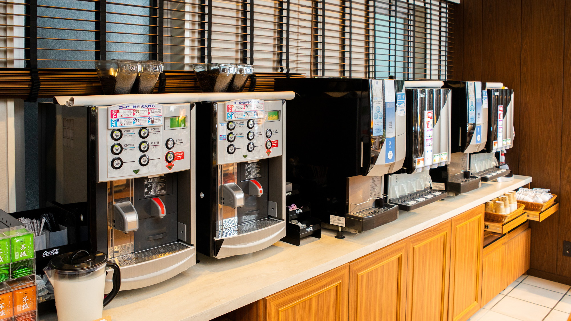 挽きたてコーヒーからジュースまで種類豊富なドリンクバー