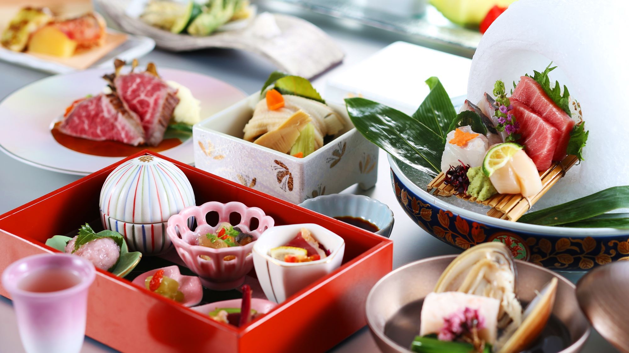 ＜2連泊★リトリートぐんま＞1泊毎に異なる夕食／和会席膳＋バイキング！食事も湯もたっぷり堪能2日間！