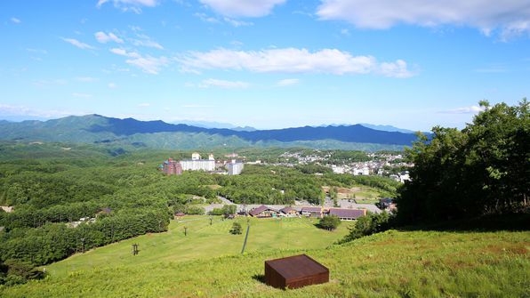 【夏の平均気温21℃！？】意外と知られていない涼しい草津へ！避暑旅／1部屋に館内利用券1000円分付