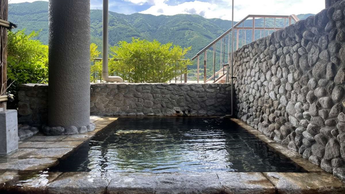▲ 美濃石露天風呂