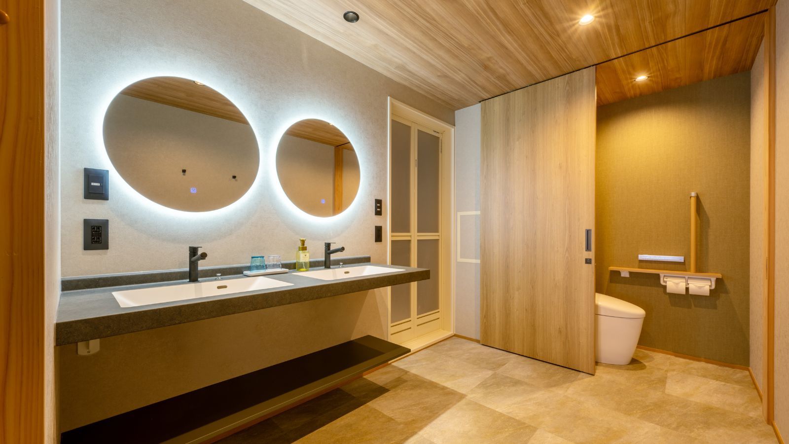 【花鳥苑】和モダンツインベットルーム