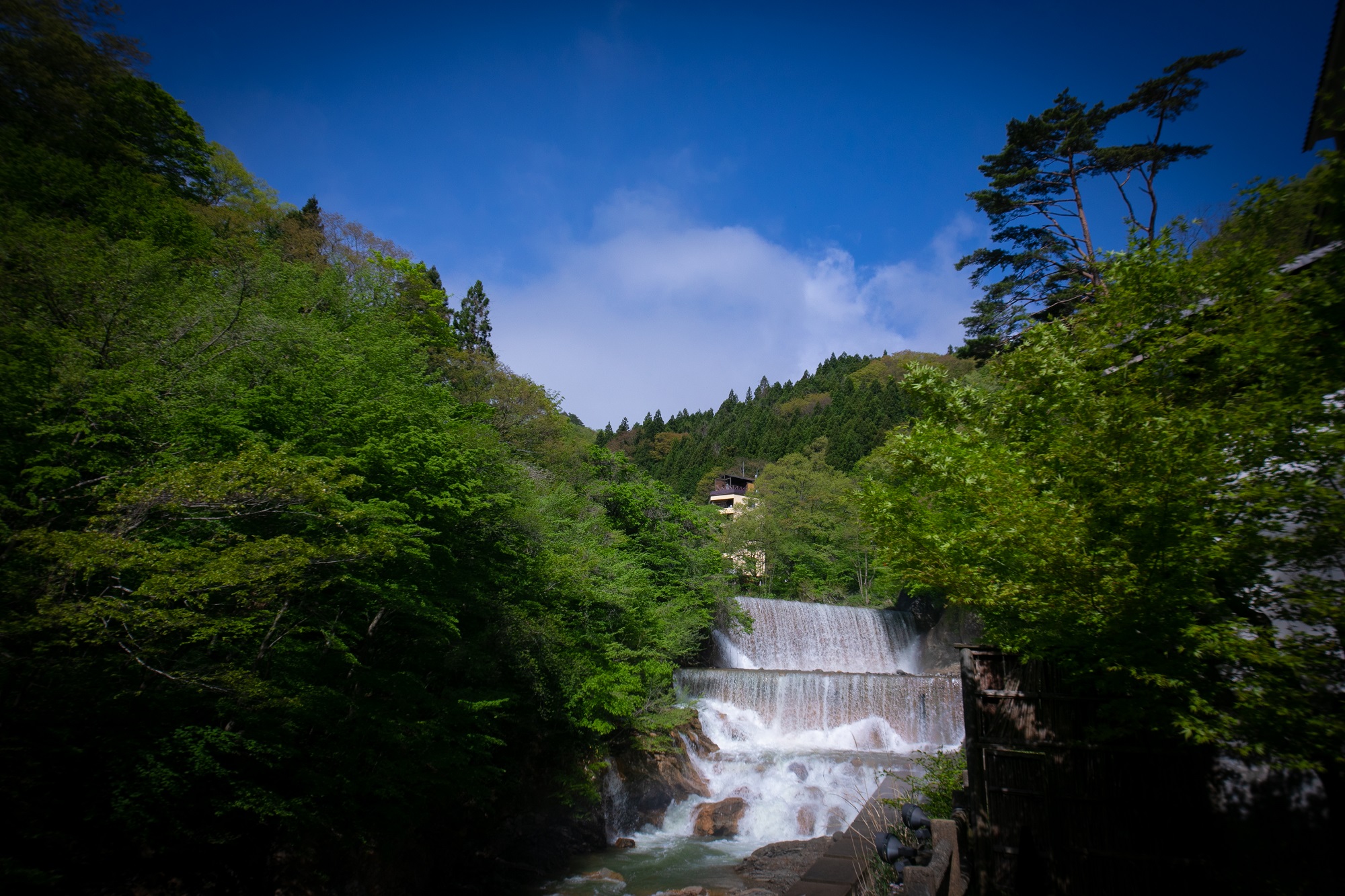 荒川の２段の滝