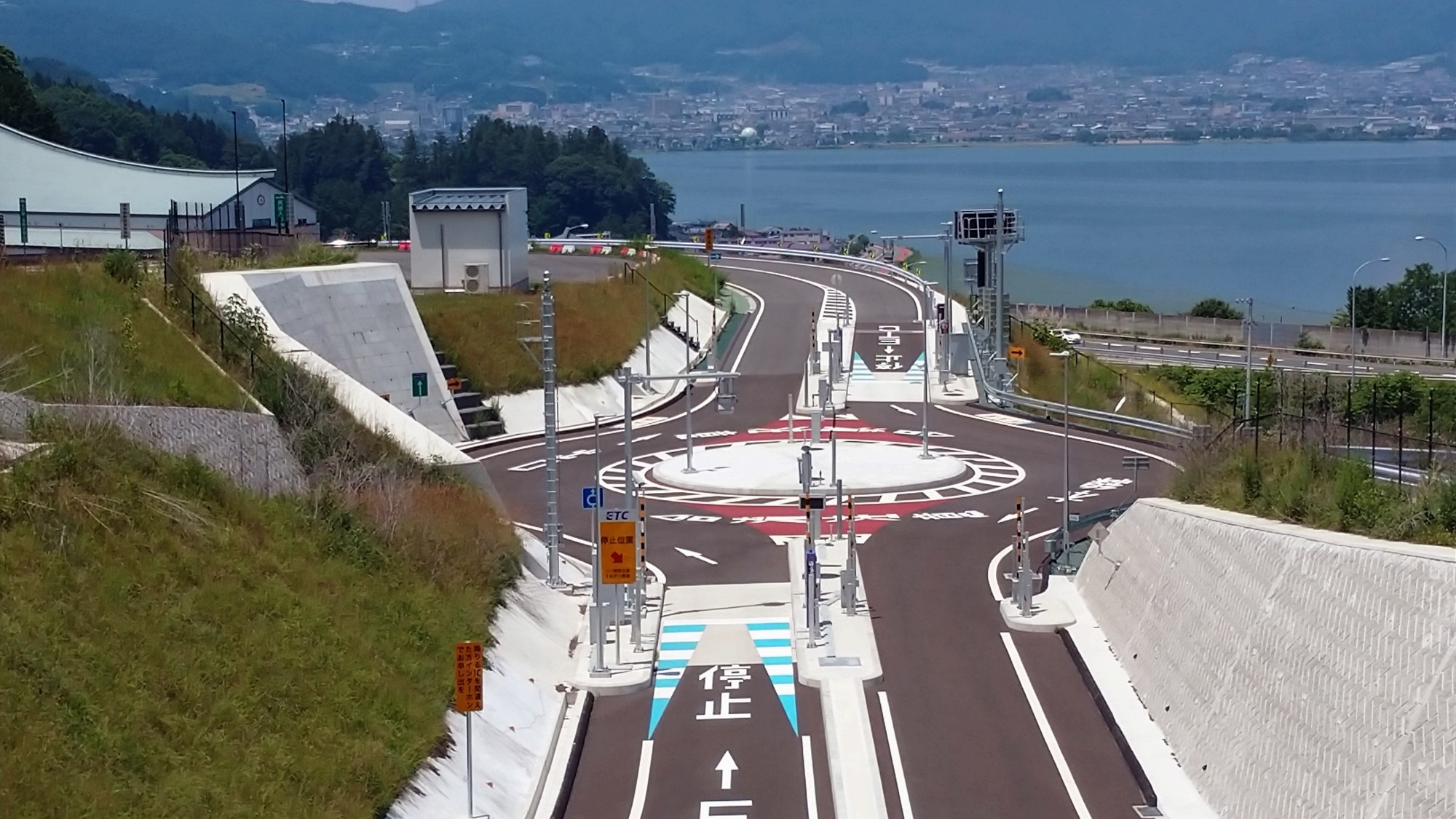諏訪湖スマートインターチェンジ下り
