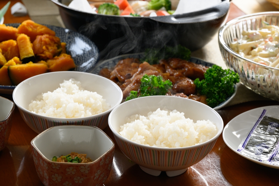 【当日割・朝食付】大人気バイキング付｜全室フランスベット｜バストイレ別｜添寝無料