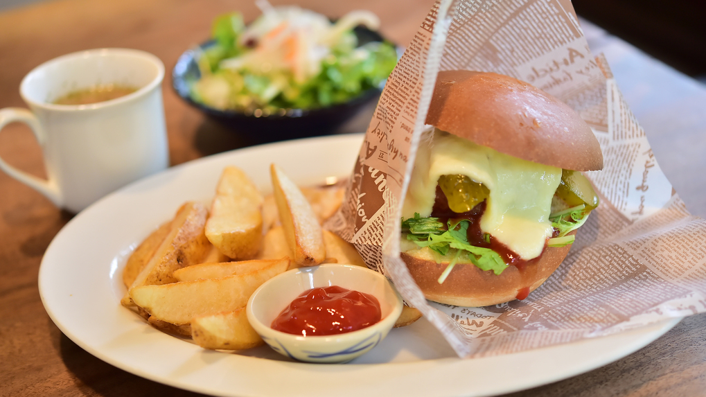 【朝食のみ】☆最終チェックイン 22時まで可能♪☆観光めぐりに朝食付