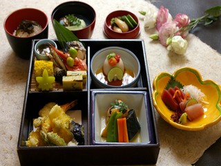 松花堂弁当