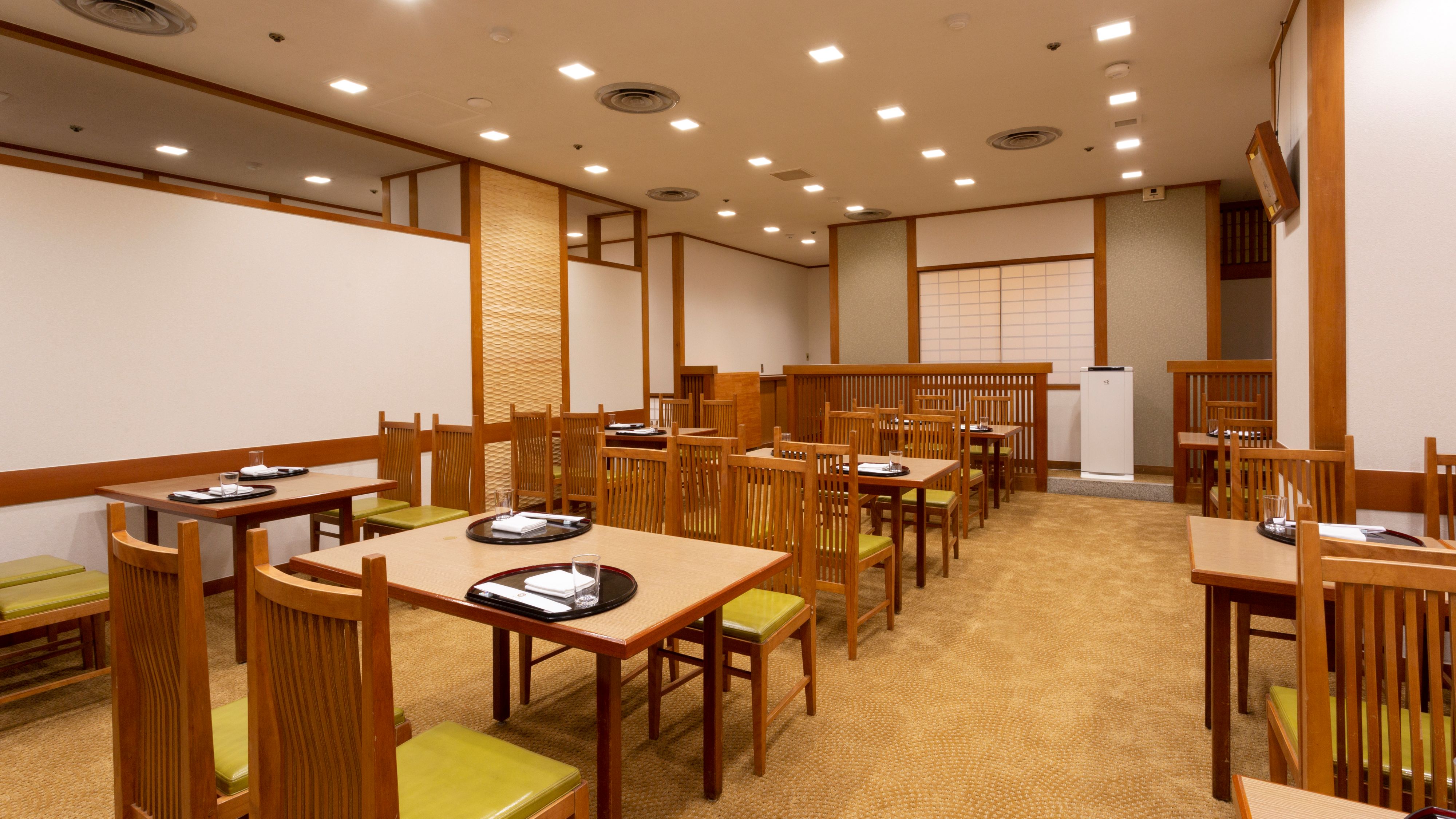 日本料理　山茶花