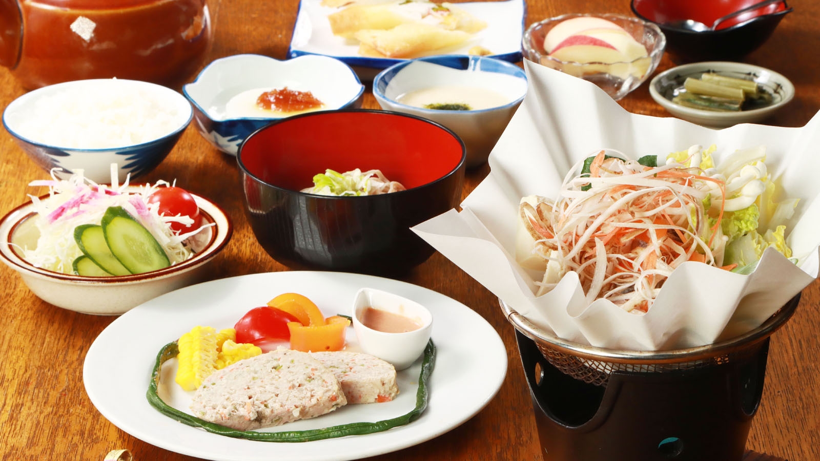 夏季【2食付】白馬地粉を使用した手打ちの十割そばと日替わりのおまかせ料理