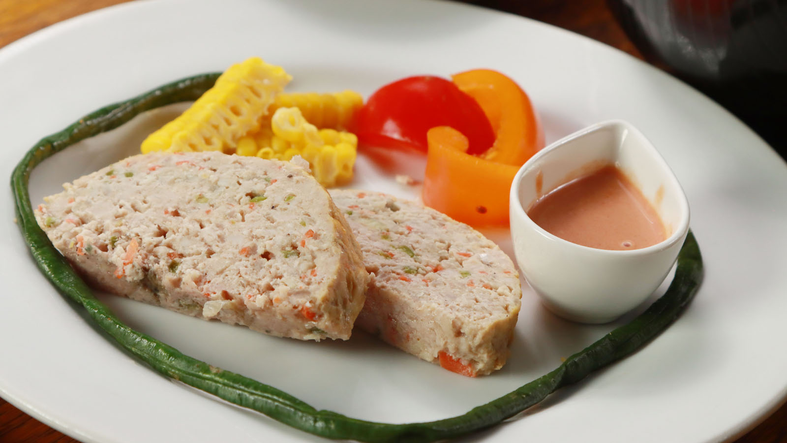 【ある日の夕食】-自家製野菜のミートローフ-