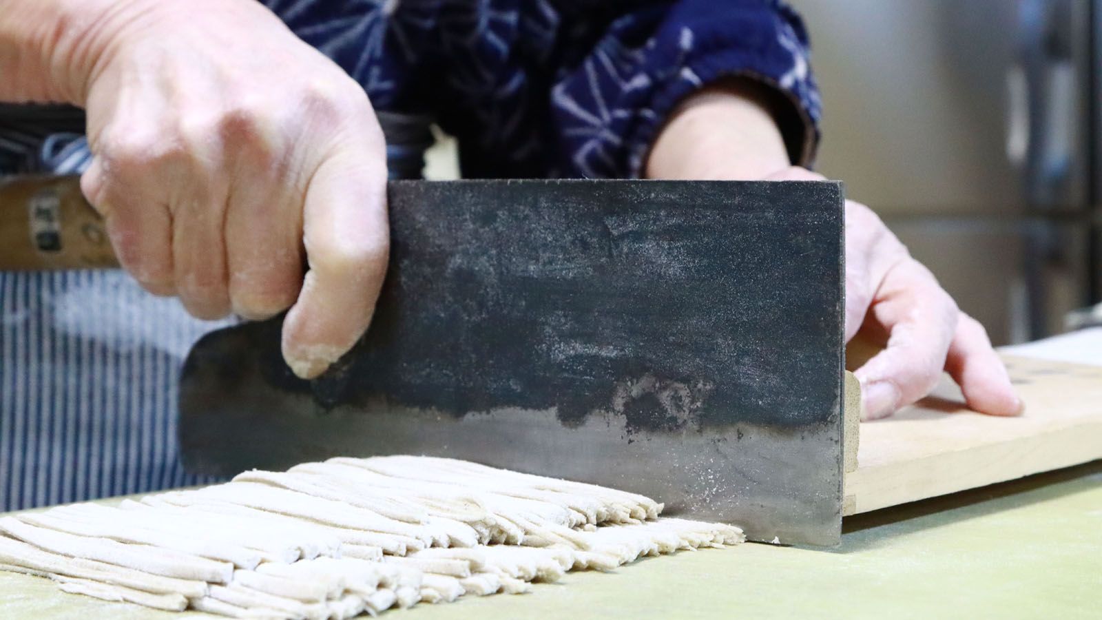 地元産の蕎麦をこだわりの製法で手打ち