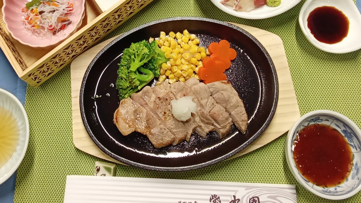 【グレードアップ♪希少な鹿野高原豚ステーキ付き！】日本海＆瀬戸内の地産地消会席　＜2食付き＞