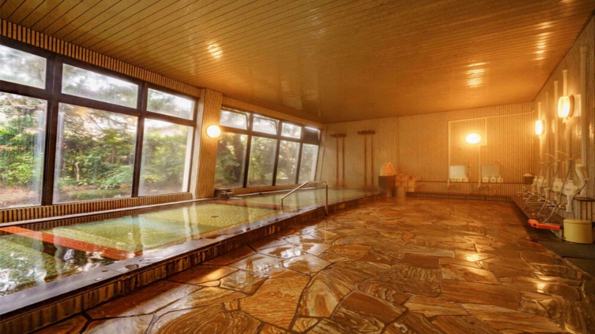 【大浴場】世界トップレベル。美肌の湯野温泉