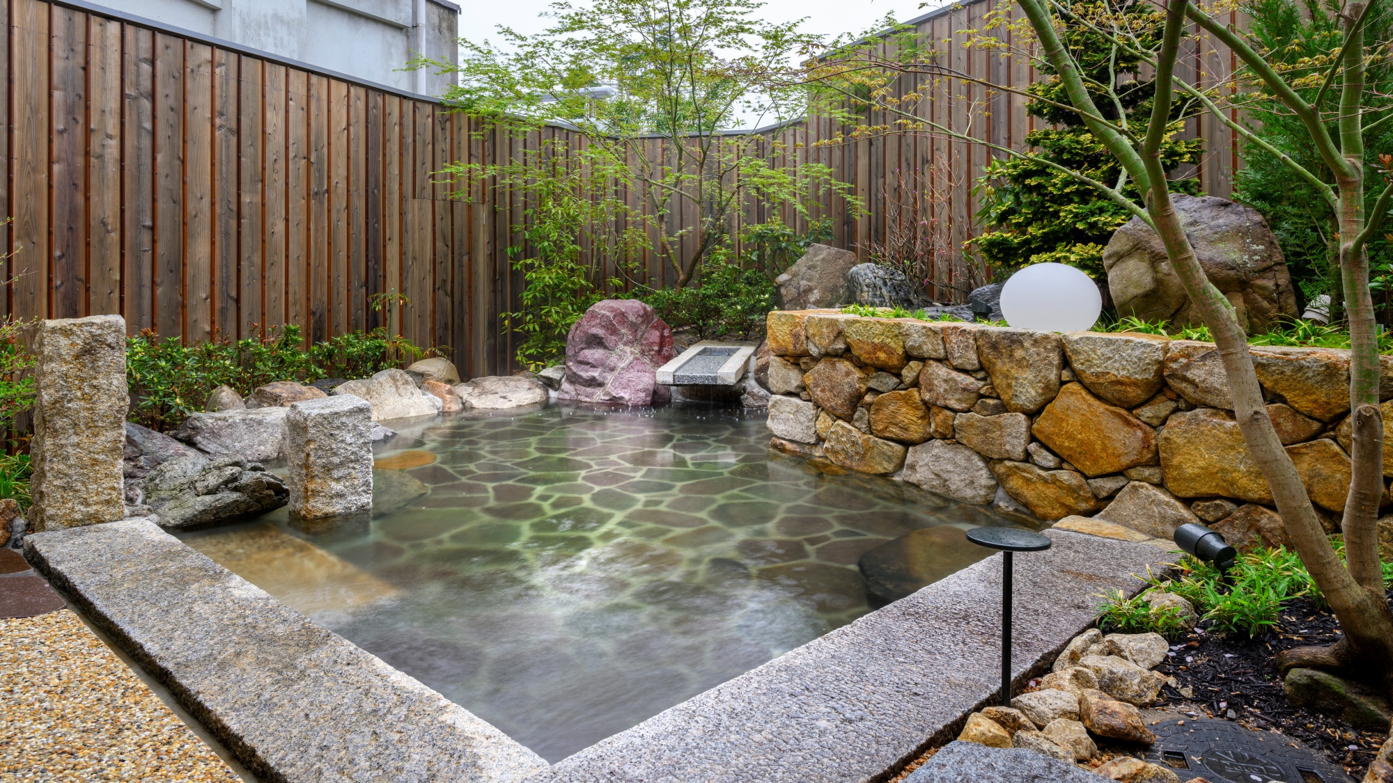 【露天風呂】世界トップレベル。美肌の湯野温泉