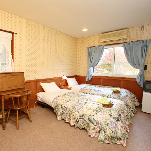 夕食はフルコースと夜10時の『焼き立てチーズケーキ』2食プラン