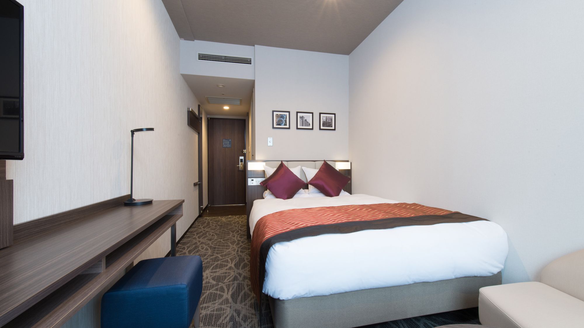 スーペリアダブル　＜14㎡/ベッド幅140cm＞