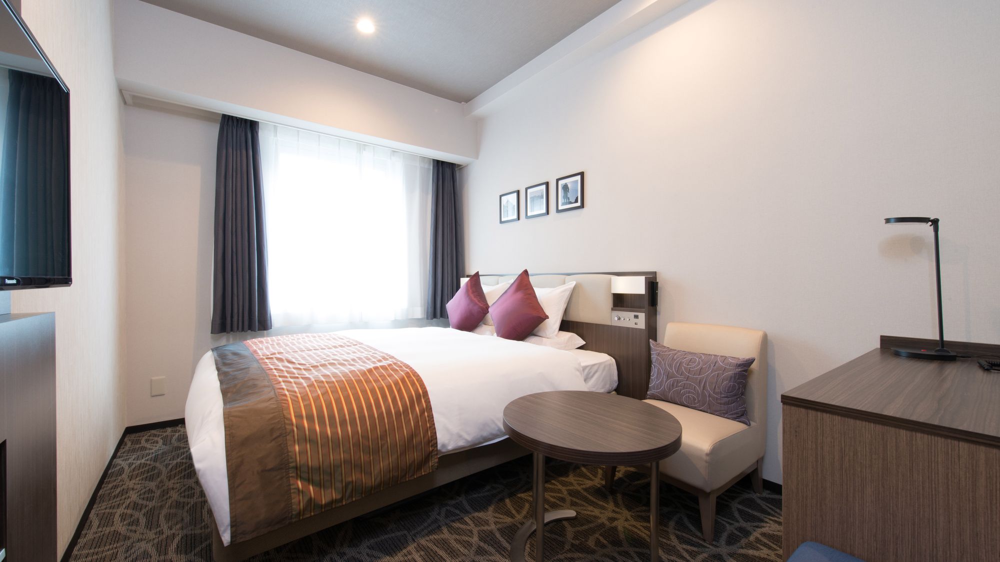 スタンダードクイーン　＜14㎡/ベッド幅160cm＞