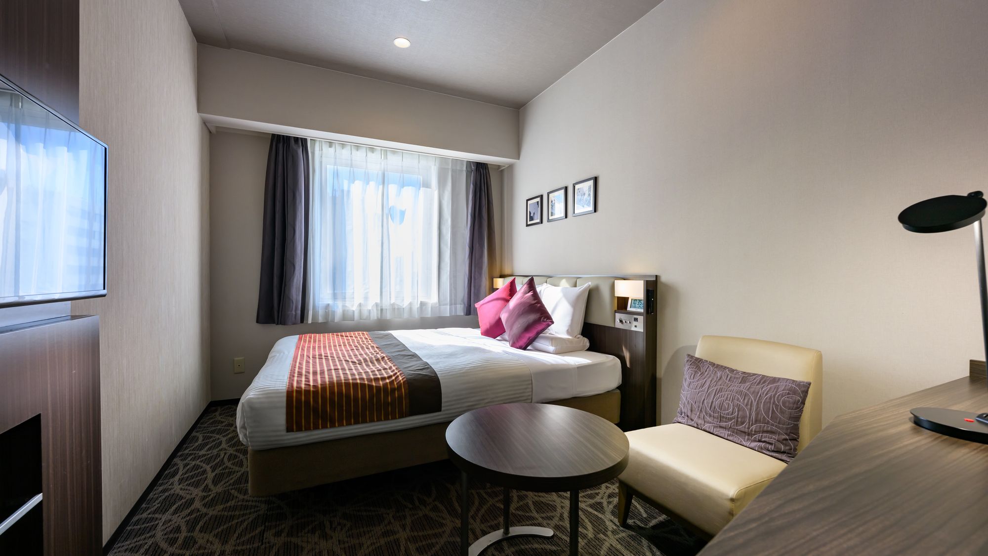 スタンダードクイーン　＜14㎡/ベッド幅160cm＞