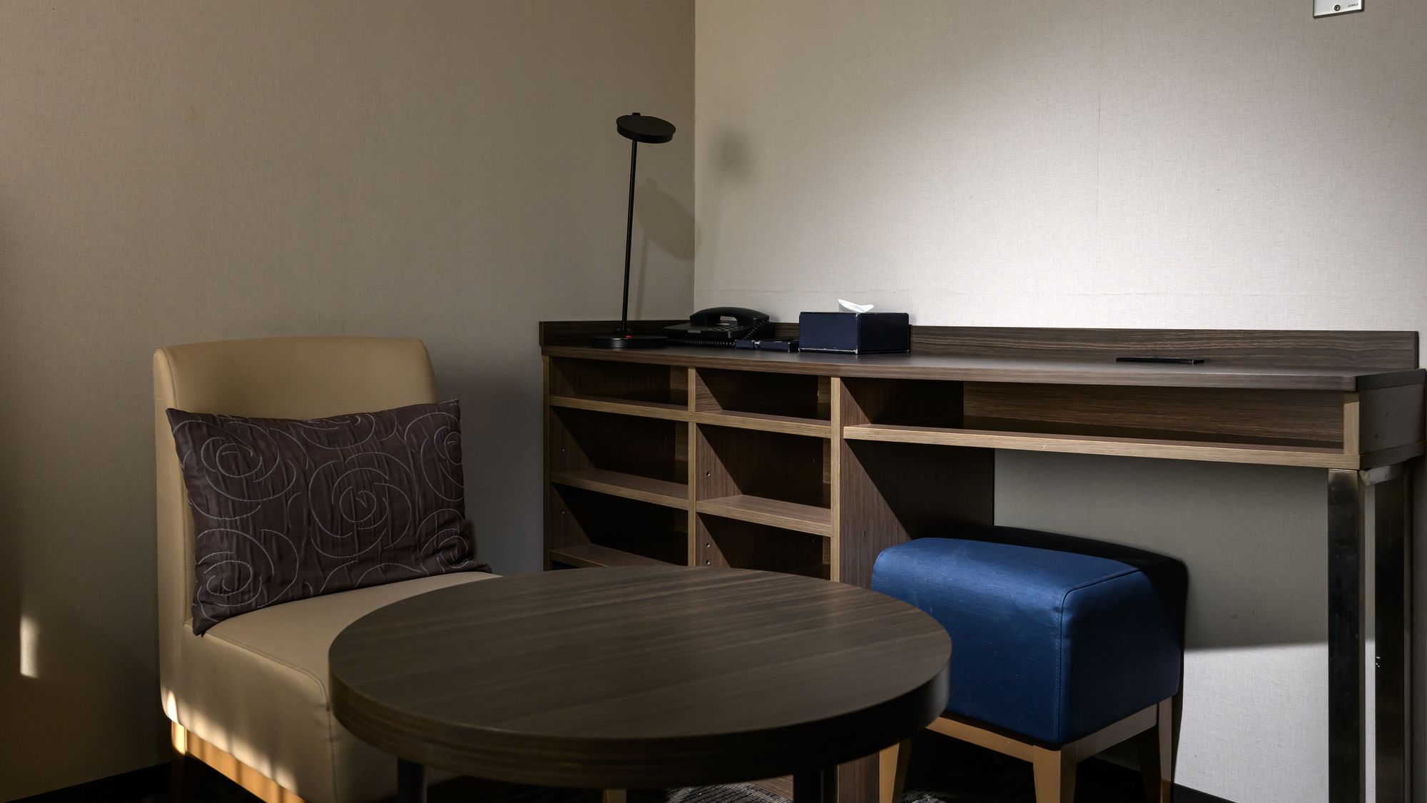 スタンダードクイーン　＜14㎡/ベッド幅160cm＞