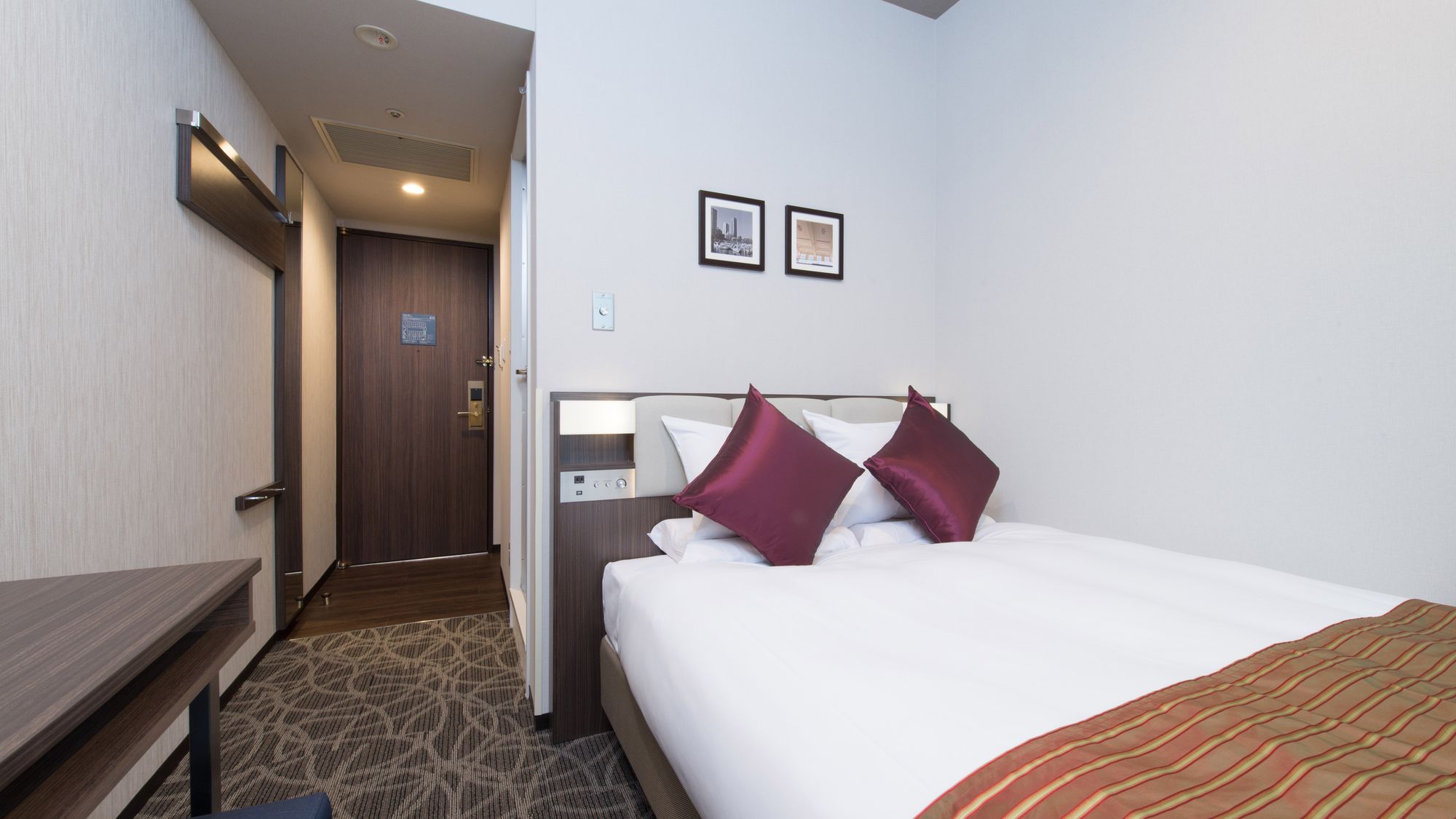 スタンダードセミダブル　＜11㎡/ベッド幅120cm＞