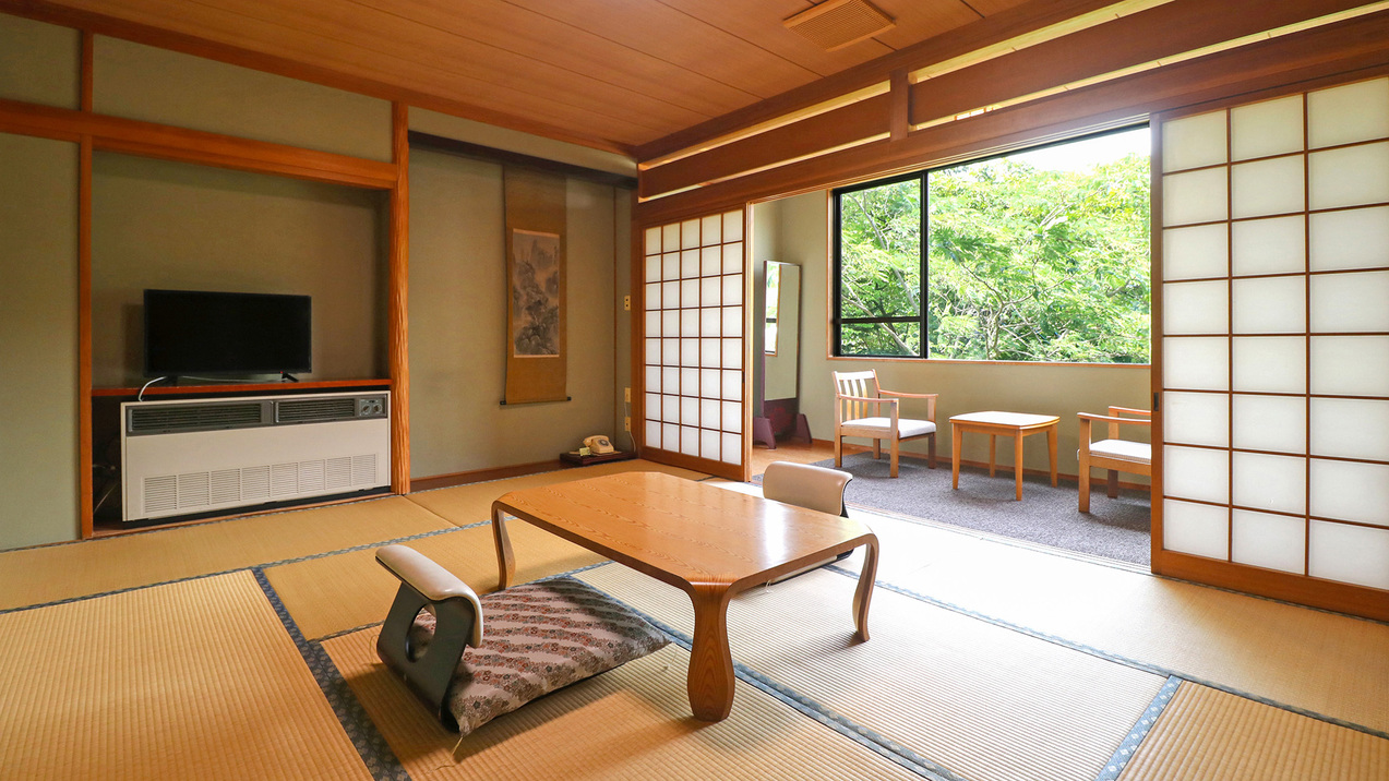 ★【西館】和室10畳 客室専用檜風呂＆トイレ付（2〜4名）