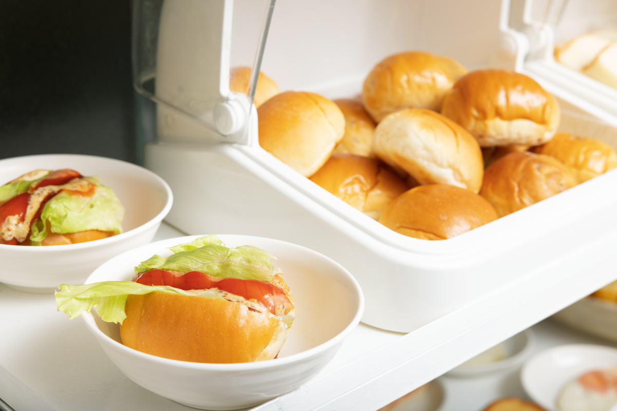 【連泊特価】お得な連泊専用プラン★無料朝食食べ放題！