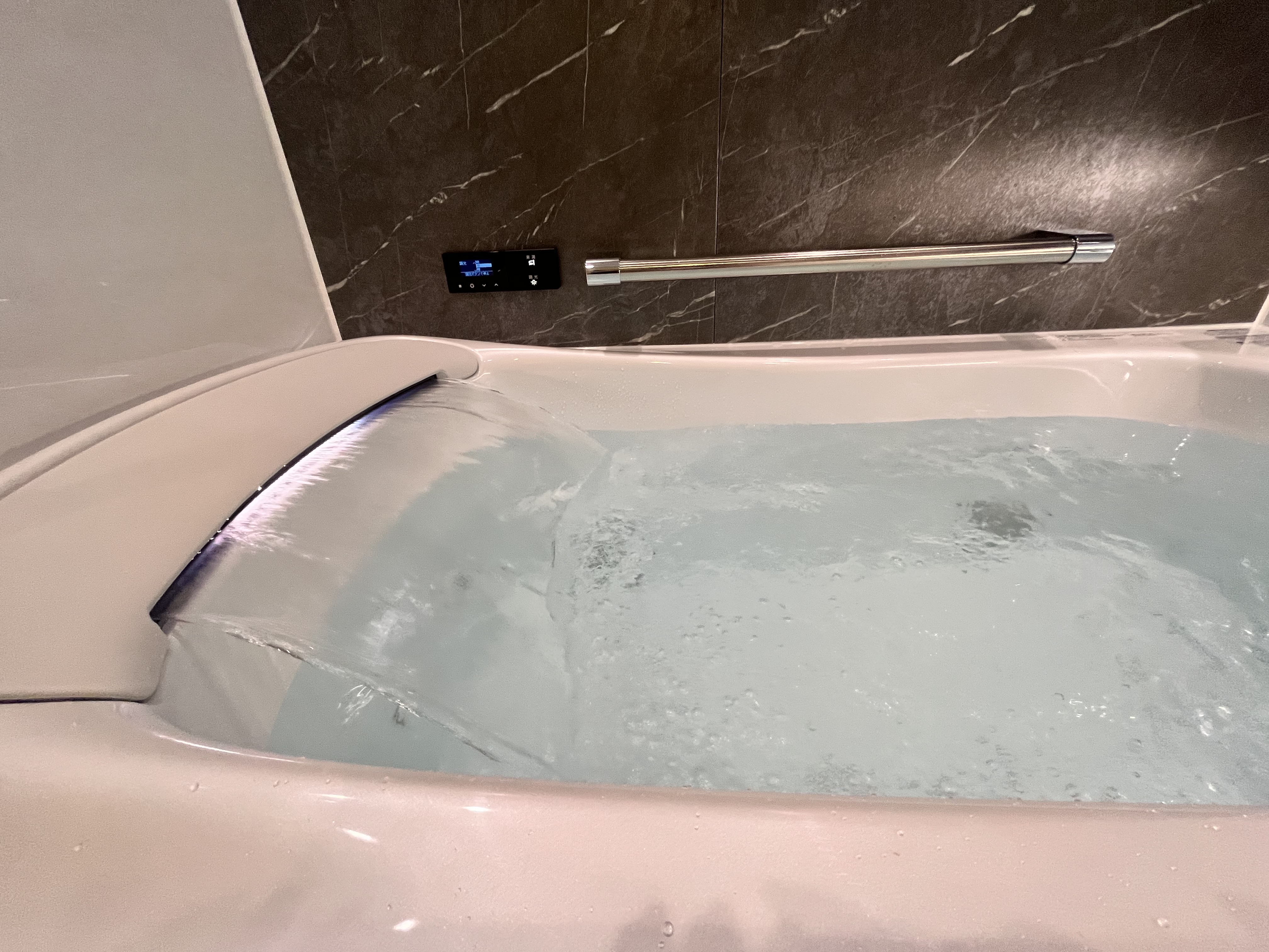 VIPルームお風呂をリニューアル！毎分約135Lの水流と心地よい刺激が全身を温めリラックス効果抜群！