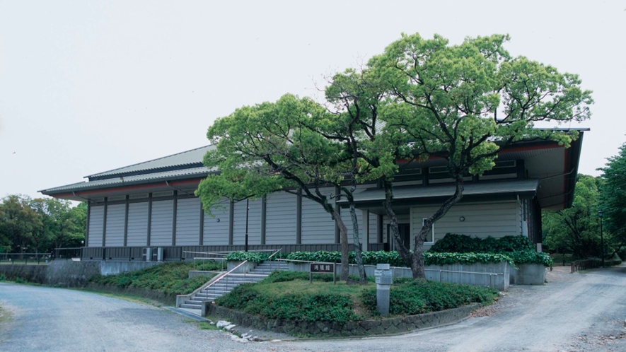 鴻臚館跡展示館