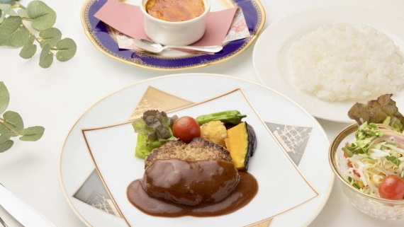 【朝ゆっくりされたい方へ】夕食のメインは神戸ビーフハンバーグ／1泊夕食付プラン（朝なし）