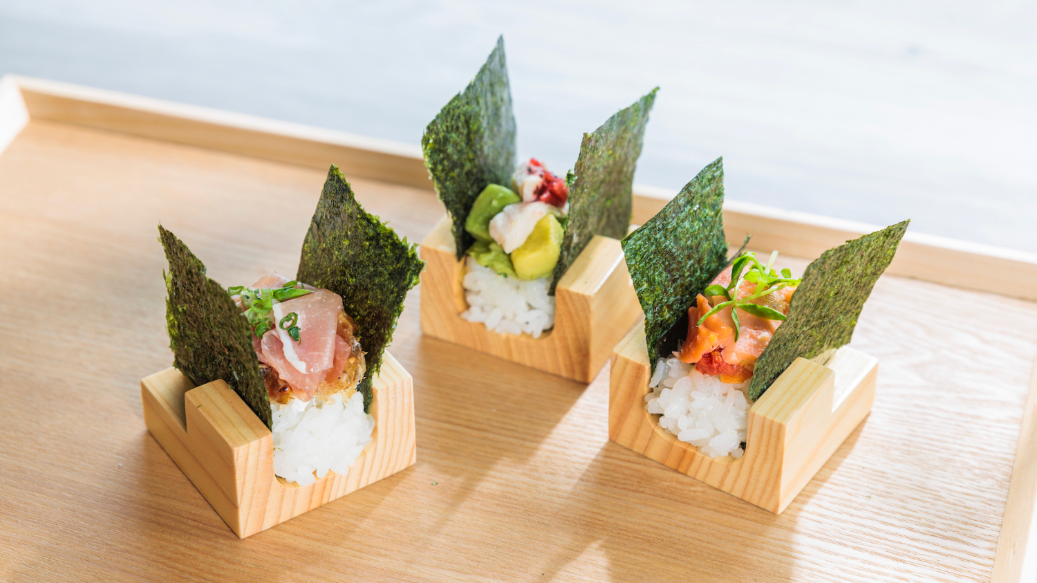 【12Fレストラン空桜／朝食】お好みの秋田米と具材の組み合わせが楽しめるおむすびキッチン