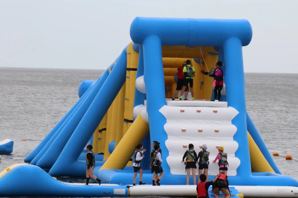 水上アスレチック2