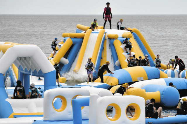 水上アスレチック１