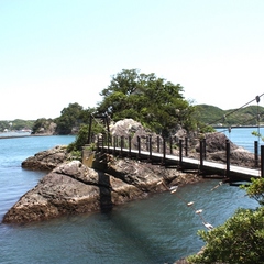 つり橋が架かる雁島