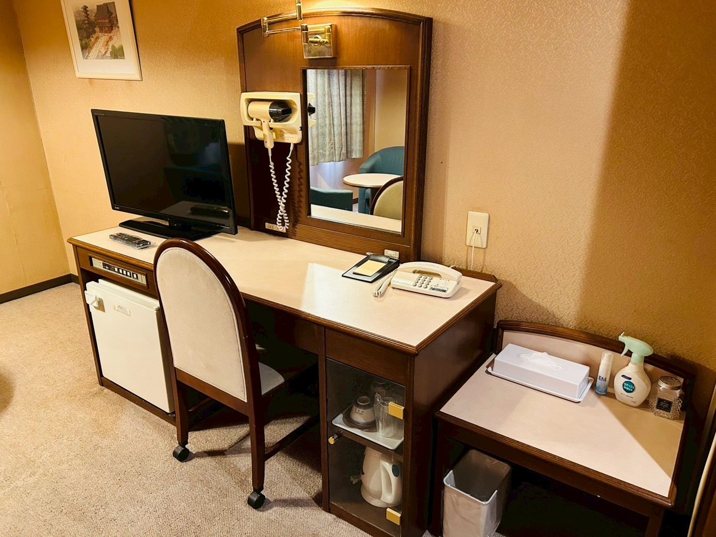 ダブルルームワイドタイプ　デスク