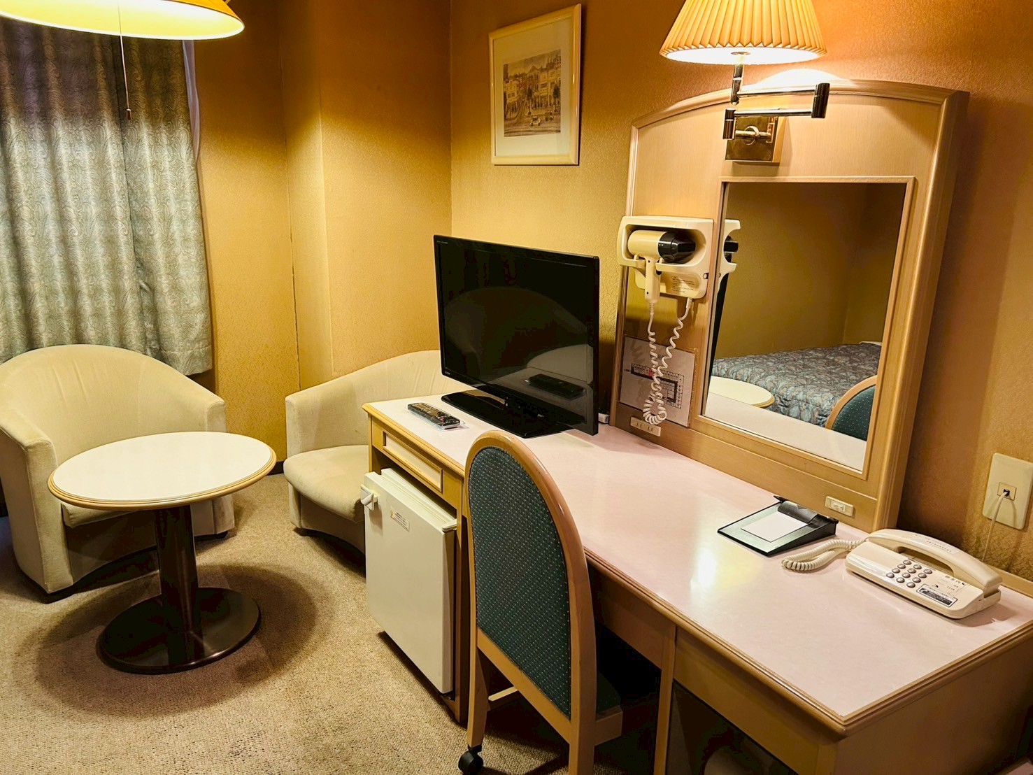 ツインルームワイドタイプ　デスク