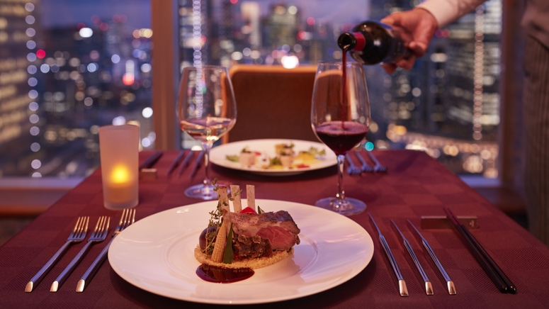 【至福のホテル時間〜ご褒美ステイ〜】乾杯ドリンク＆TENQOOディナーコース付プラン(朝食付)